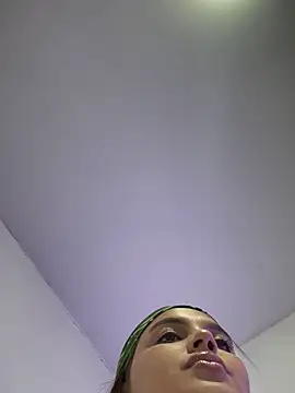 Snapshot of vivicolibri chatting on 17, 10, 2025 vivicolibri online show from 17, 10, 2025