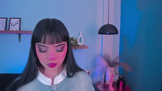 maddy walker online show from 13, 11, 2025