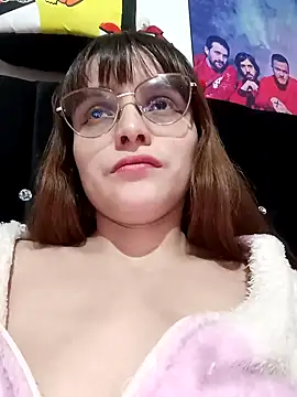 Snapshot of Lucyy-hess chatting on 12, 12, 2024 Lucyy-hess online show from 12, 12, 2024