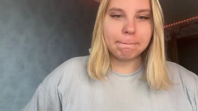 Snapshot of Thalia__Star chatting on 21, 10, 2025 Thalia Star online show from 21, 10, 2025