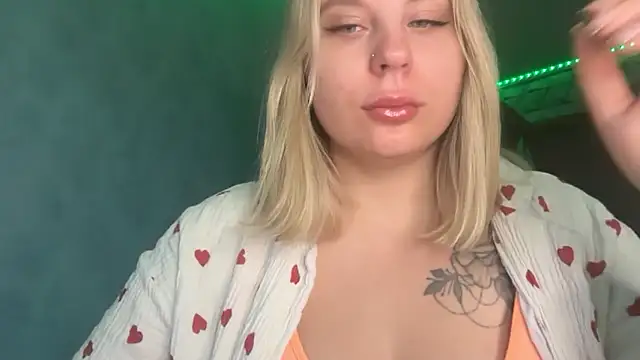 Snapshot of Thalia__Star chatting on 22, 10, 2025 Thalia Star online show from 22, 10, 2025