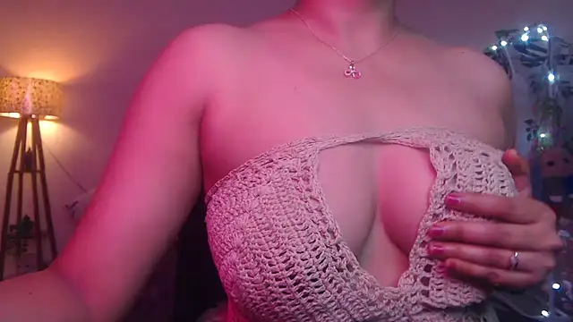 Snapshot of Zonayesha chatting on 28, 10, 2025 Zonayesha online show from 28, 10, 2025