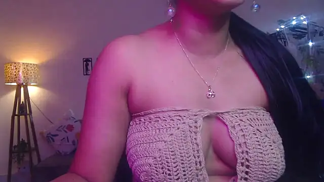 Snapshot of Zonayesha chatting on 10, 11, 2025 Zonayesha online show from 10, 11, 2025