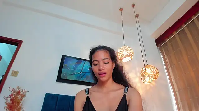 AntonellaHall  online show from 4, 2, 2025
