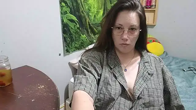 ThickGirlsDoItBetter online show from 11, 1, 2025