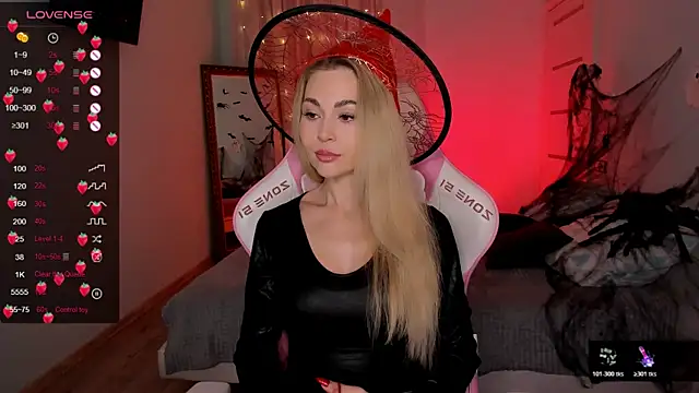 Snapshot of AdeleRoberts chatting on 29, 10, 2025 AdeleRoberts online show from 29, 10, 2025