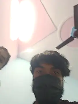 Crazy-Couple-Line online show from 6, 10, 2025