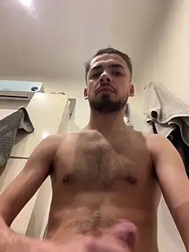 Snapshot of romain698 chatting on 15, 2, 2026 romain698 online show from 15, 2, 2026