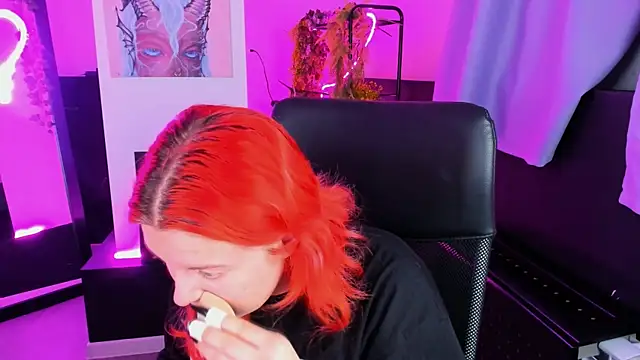 NielletaBlossom online show from 23, 12, 2024