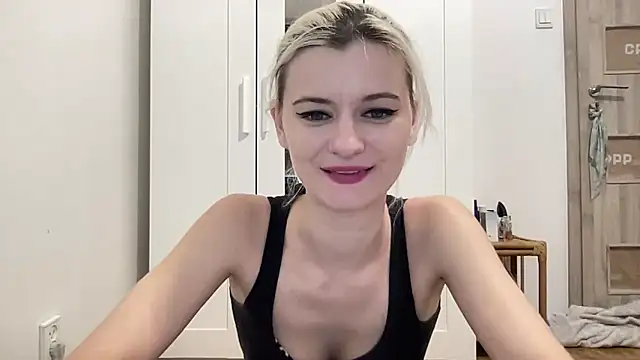 Snapshot of Onika_Love chatting on 11, 2, 2026 Onika Love online show from 11, 2, 2026