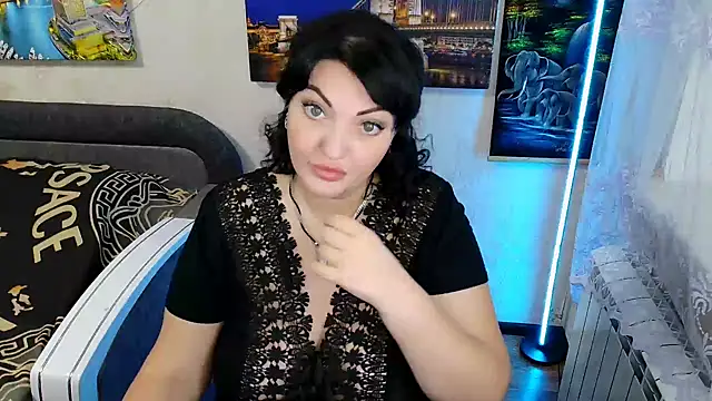Lady Boom Wild  online show from 28, 9, 2025