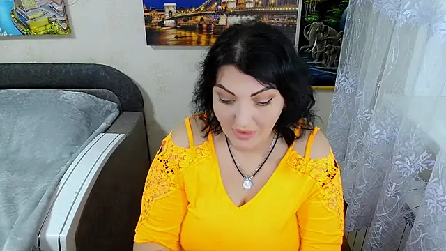 Lady Boom Wild  online show from 10, 10, 2025