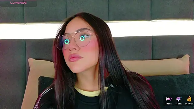 nicolle pierce online show from 24, 10, 2025