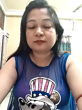 Snapshot of Royalgirl667 chatting on 2, 12, 2024 Royalgirl667 online show from 2, 12, 2024