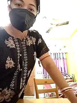 Snapshot of Royalgirl667 chatting on 5, 12, 2024 Royalgirl667 online show from 5, 12, 2024