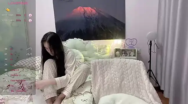 Mia-6688 online show from 25, 1, 2025