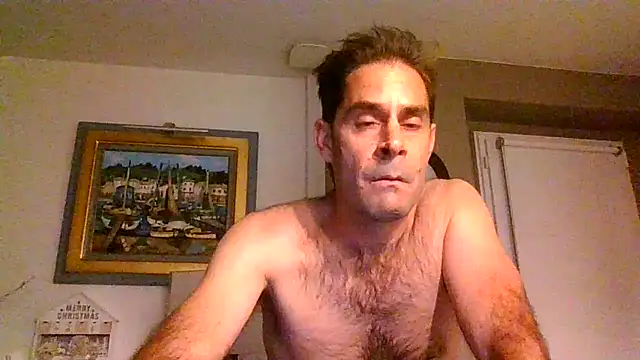 Snapshot of Vespa_Crabo chatting on 21, 12, 2024 Vespa Crabo online show from 21, 12, 2024