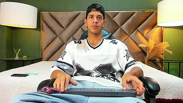 Tyler Rodriguez online show from 9, 10, 2025