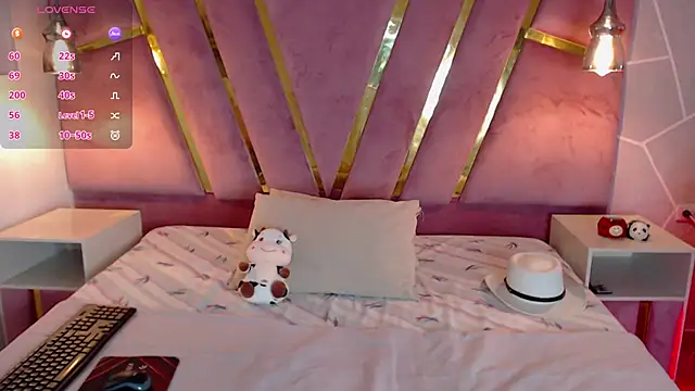 Nina Harper online show from 10, 12, 2024