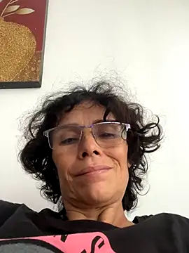 MireyaTorresGu online show from 2, 12, 2025