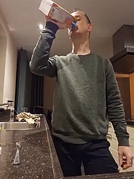 Hectorthyssen1 online show from 11, 2, 2026