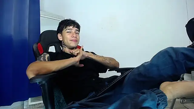 Snapshot of Zacktk7 chatting on 20, 12, 2024 Zacktk7 online show from 20, 12, 2024