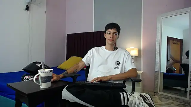 Snapshot of Zacktk7 chatting on 2, 1, 2025 Zacktk7 online show from 2, 1, 2025