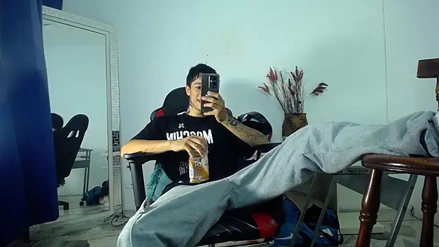 Snapshot of Zacktk7 chatting on 17, 1, 2025 Zacktk7 online show from 17, 1, 2025