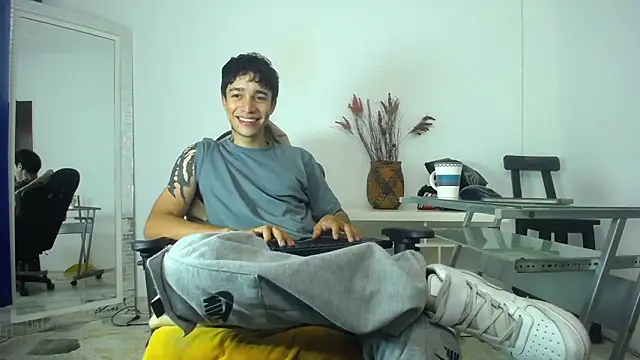 Snapshot of Zacktk7 chatting on 23, 1, 2025 Zacktk7 online show from 23, 1, 2025