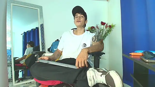 Snapshot of Zacktk7 chatting on 11, 2, 2025 Zacktk7 online show from 11, 2, 2025