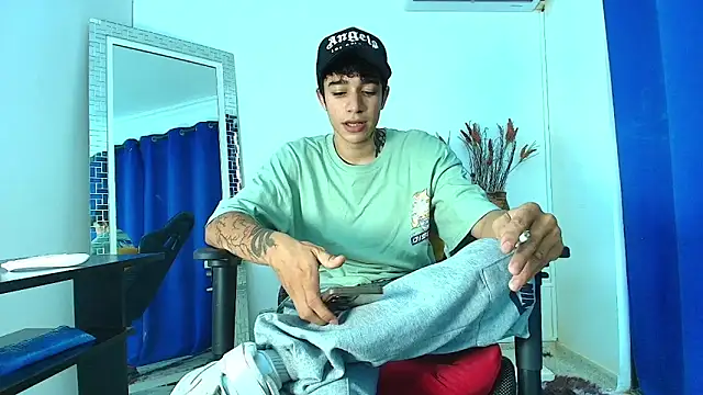 Snapshot of Zacktk7 chatting on 14, 2, 2025 Zacktk7 online show from 14, 2, 2025