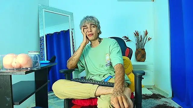 Snapshot of Zacktk7 chatting on 28, 2, 2025 Zacktk7 online show from 28, 2, 2025