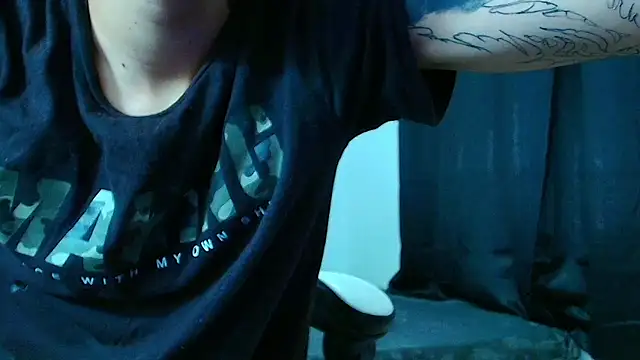 Snapshot of Zacktk7 chatting on 8, 3, 2025 Zacktk7 online show from 8, 3, 2025