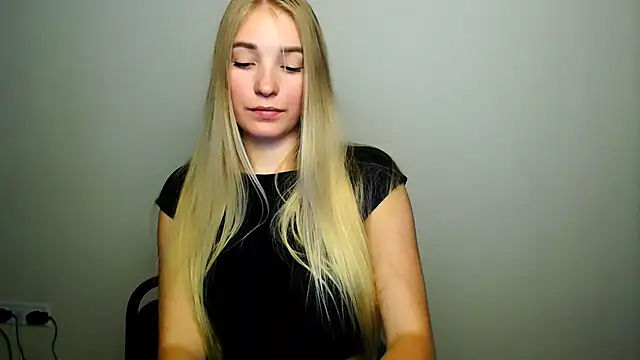 Queen ofLove online show from 13, 10, 2025