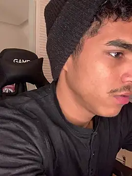 Snapshot of Ryan-hot chatting on 20, 12, 2024 Ryan-hot online show from 20, 12, 2024