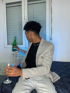 Snapshot of Ryan-hot chatting on 1, 1, 2025 Ryan-hot online show from 1, 1, 2025