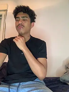 Snapshot of Ryan-hot chatting on 2, 2, 2025 Ryan-hot online show from 2, 2, 2025