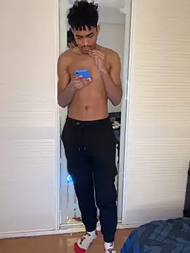 Snapshot of Ryan-hot chatting on 4, 3, 2025 Ryan-hot online show from 4, 3, 2025