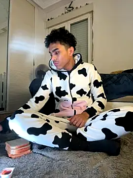 Snapshot of Ryan-hot chatting on 22, 11, 2025 Ryan-hot online show from 22, 11, 2025