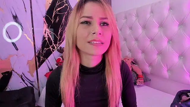 sophiee evanss  online show from 21, 12, 2024