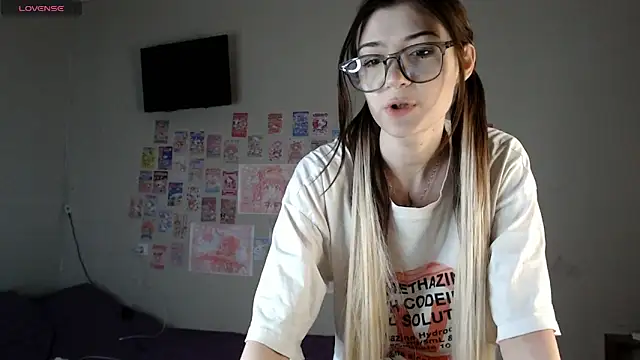 Snapshot of Cyber_hoe chatting on 16, 3, 2025 Cyber hoe online show from 16, 3, 2025