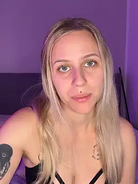 Snapshot of lunawolf21 chatting on 21, 10, 2025 lunawolf21 online show from 21, 10, 2025