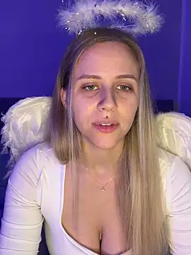 lunawolf21 online show from 3, 12, 2025