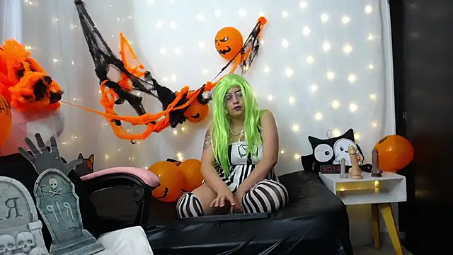 Niuk mei online show from 28, 10, 2025