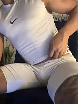 mikemacluffy online show from 22, 3, 2025