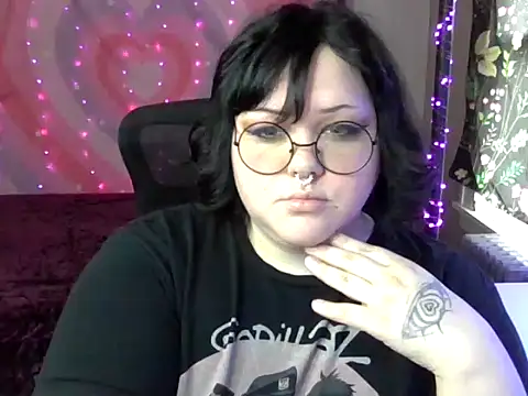 Flamefairy710 online show from 3, 12, 2024