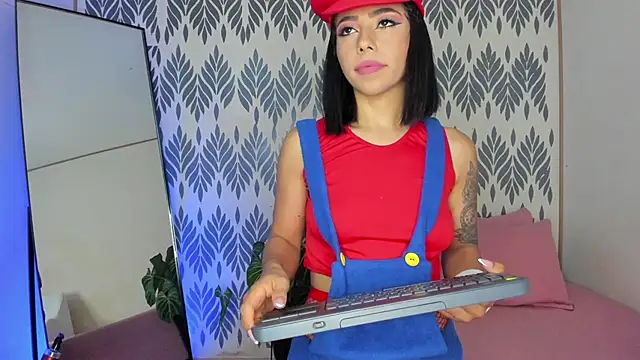 Snapshot of AndreaVelasco chatting on 10, 3, 2025 AndreaVelasco online show from 10, 3, 2025