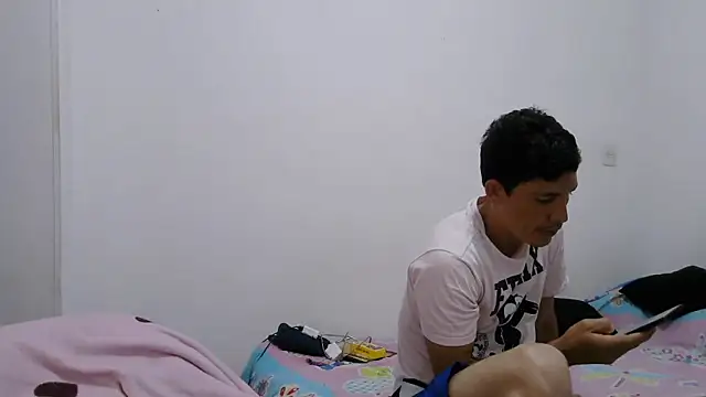 Snapshot of luxandracon23 chatting on 23, 2, 2026 luxandracon23 online show from 23, 2, 2026