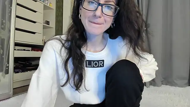 Snapshot of Baby_Jewel chatting on 15, 10, 2025 Baby Jewel online show from 15, 10, 2025