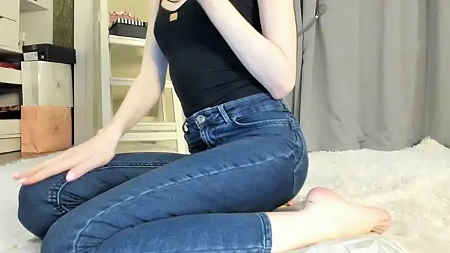 Baby Jewel online show from 19, 10, 2025